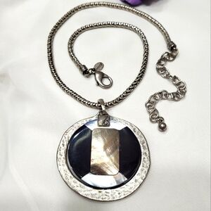 Chico's Round Hammered Shell Modernist Statement Beautiful Necklace.